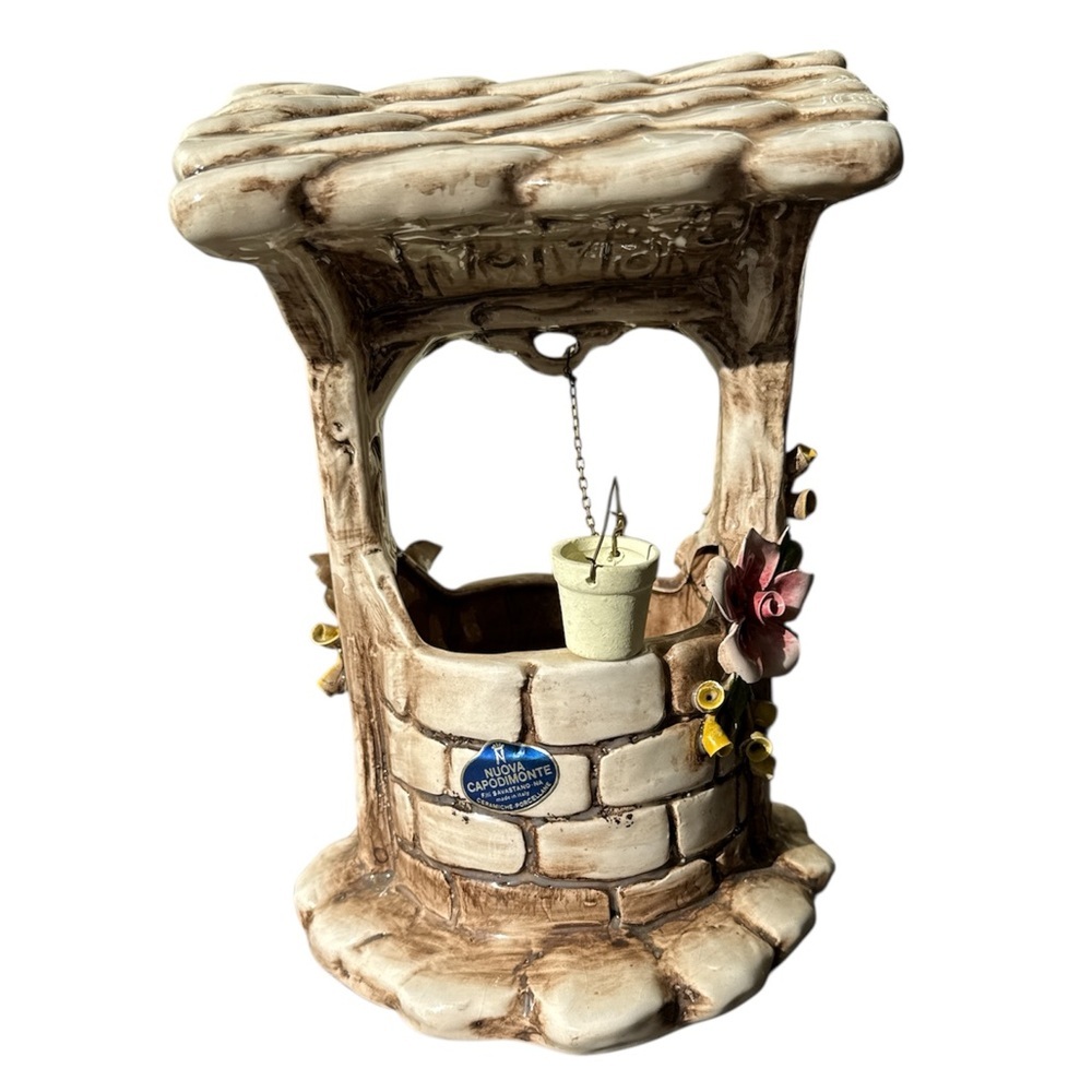 Vintage Italian Nuova Capodimonte Porcelain Wishing Well Figurine Statue